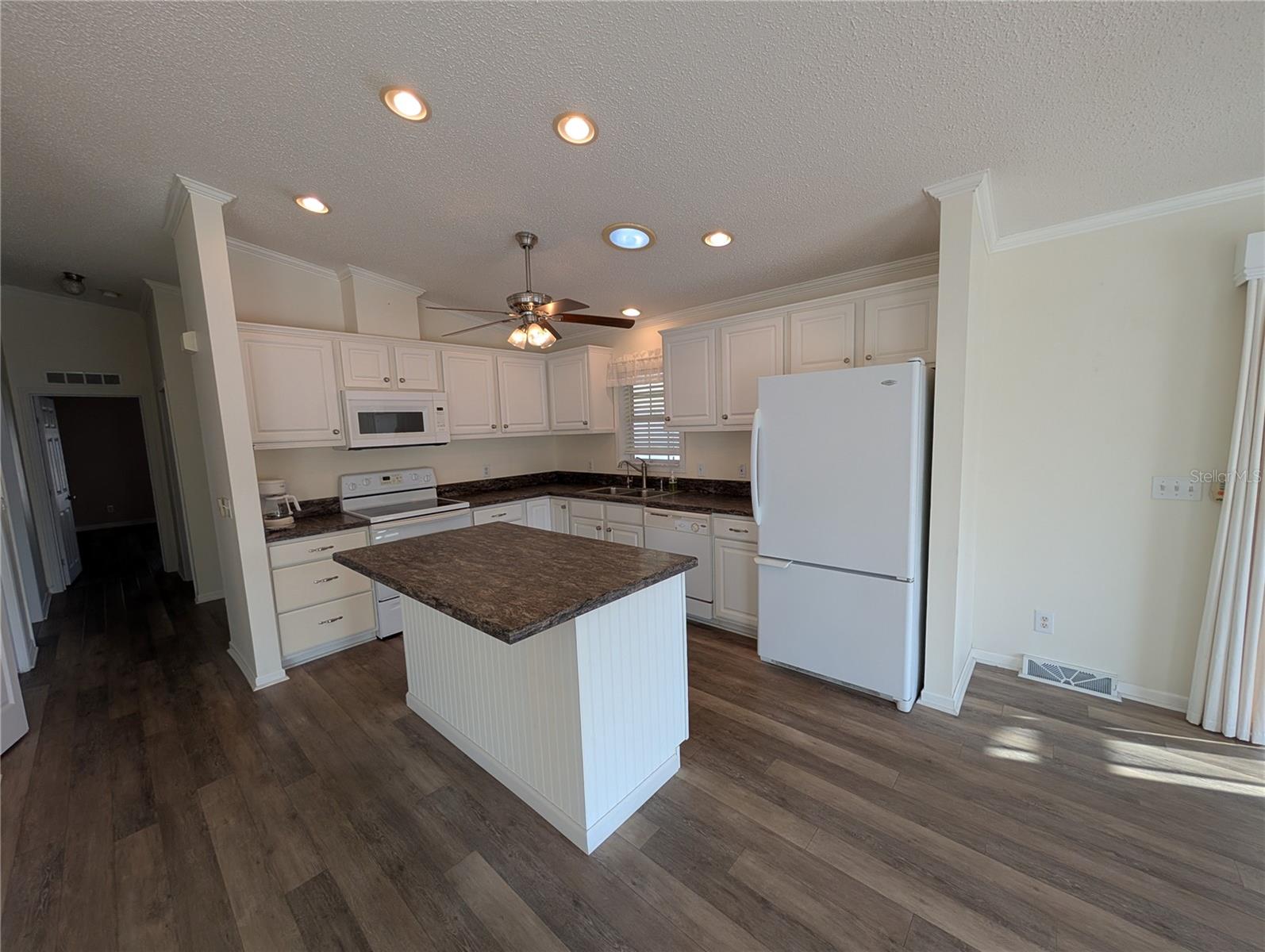 Image 13 of 78 For 4300 Riverside Drive 86