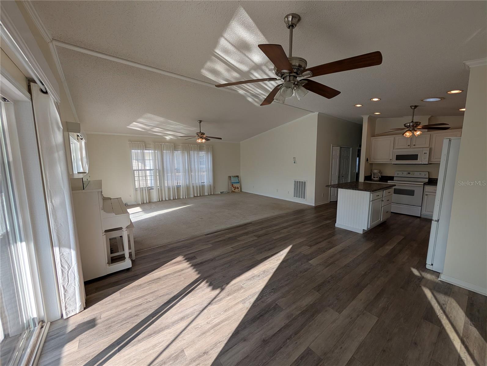 Image 18 of 78 For 4300 Riverside Drive 86