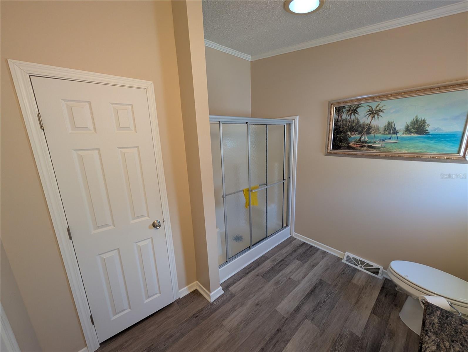 Image 22 of 78 For 4300 Riverside Drive 86