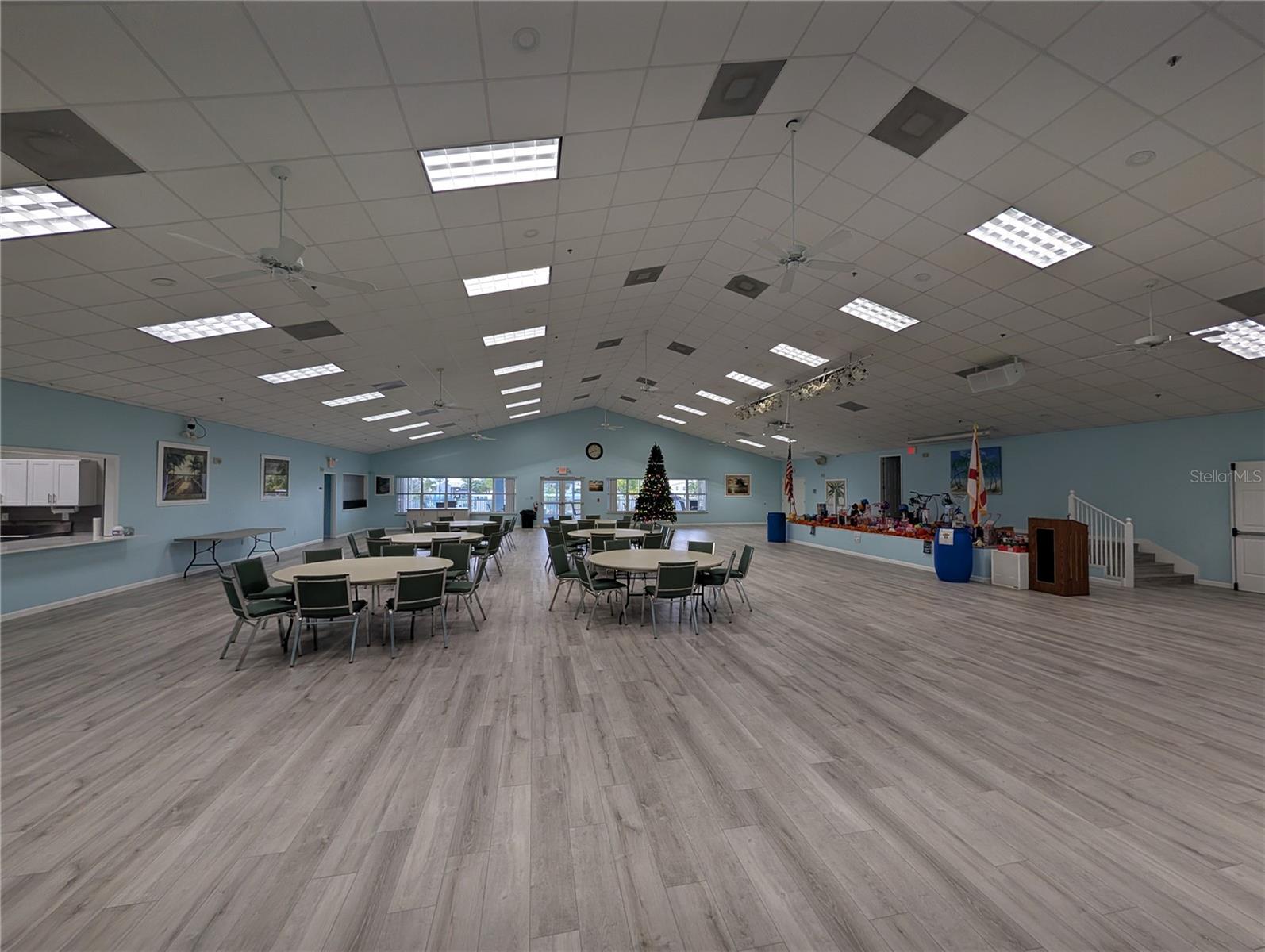 Image 49 of 78 For 4300 Riverside Drive 86