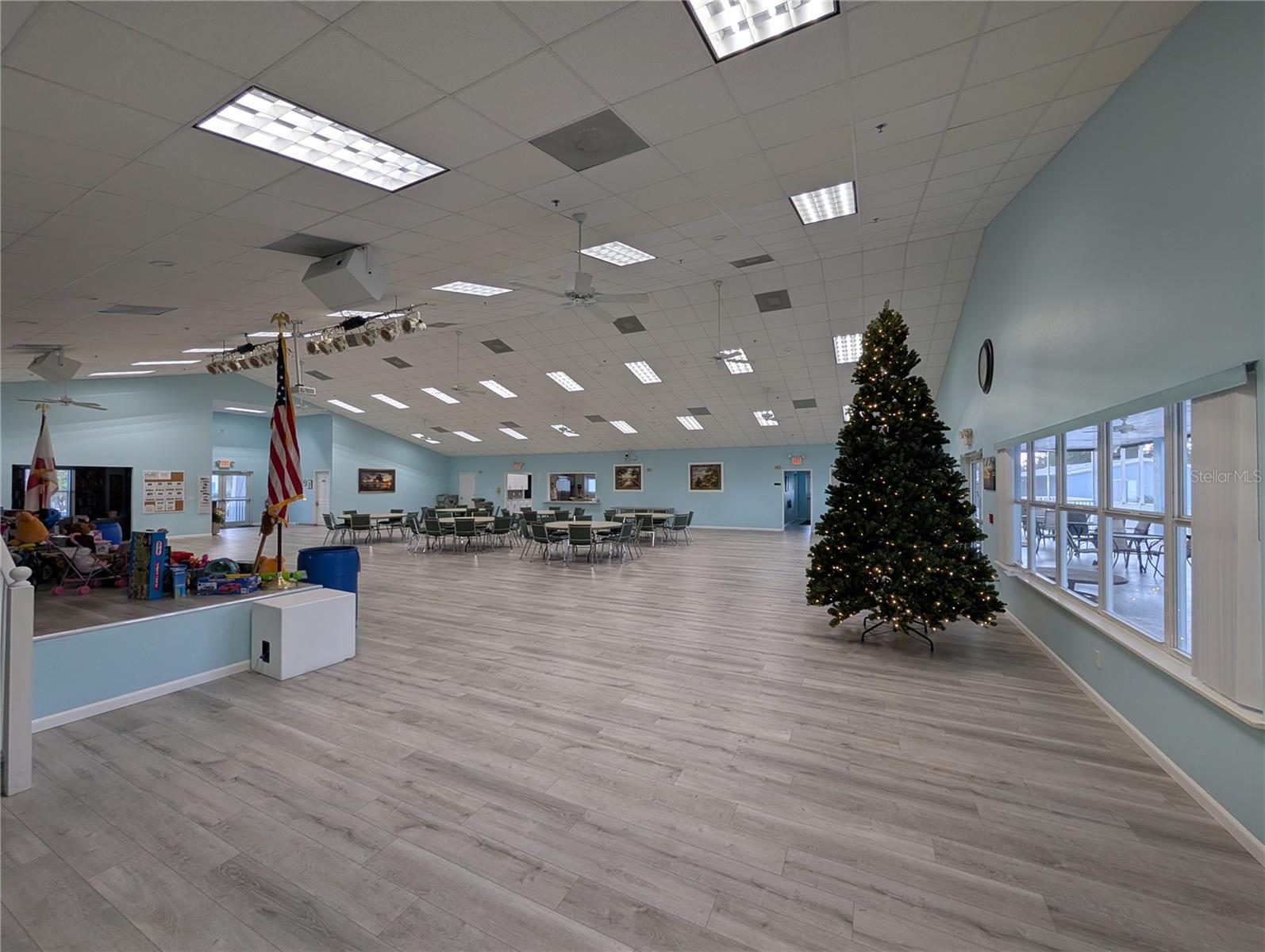 Image 51 of 78 For 4300 Riverside Drive 86