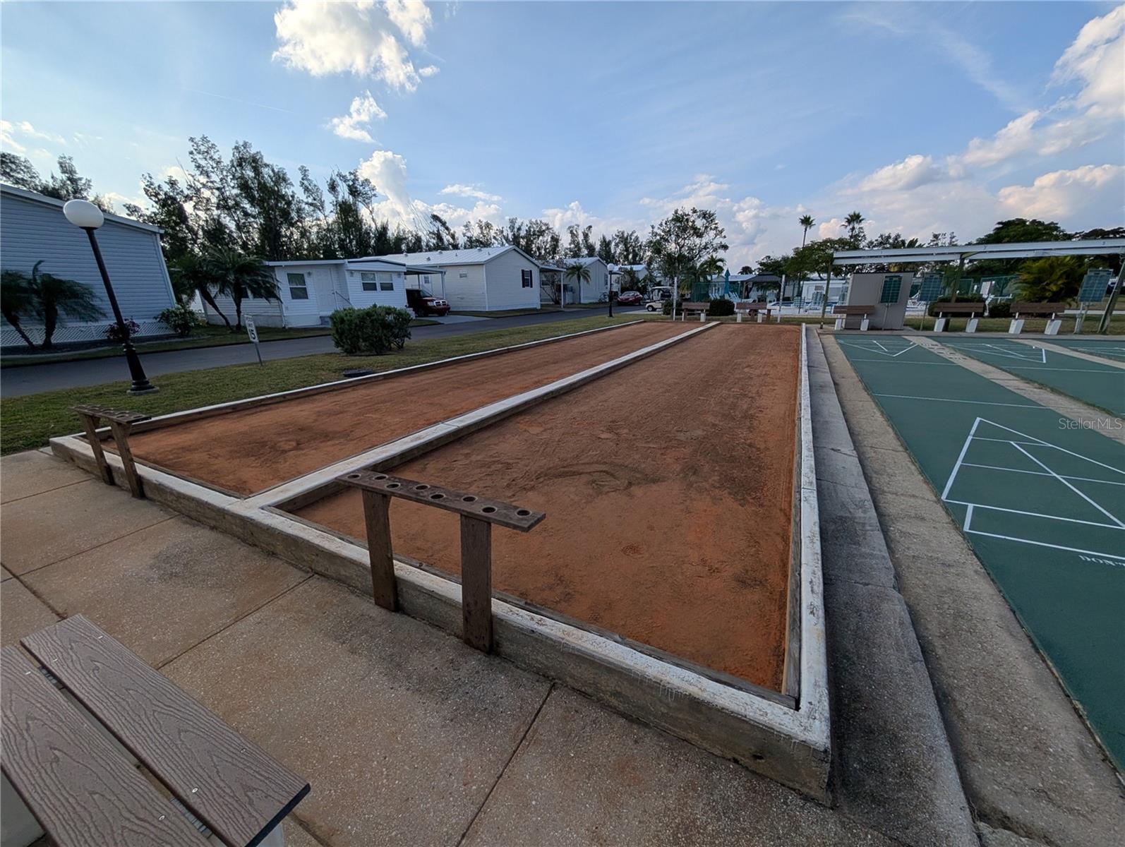 Image 63 of 78 For 4300 Riverside Drive 86