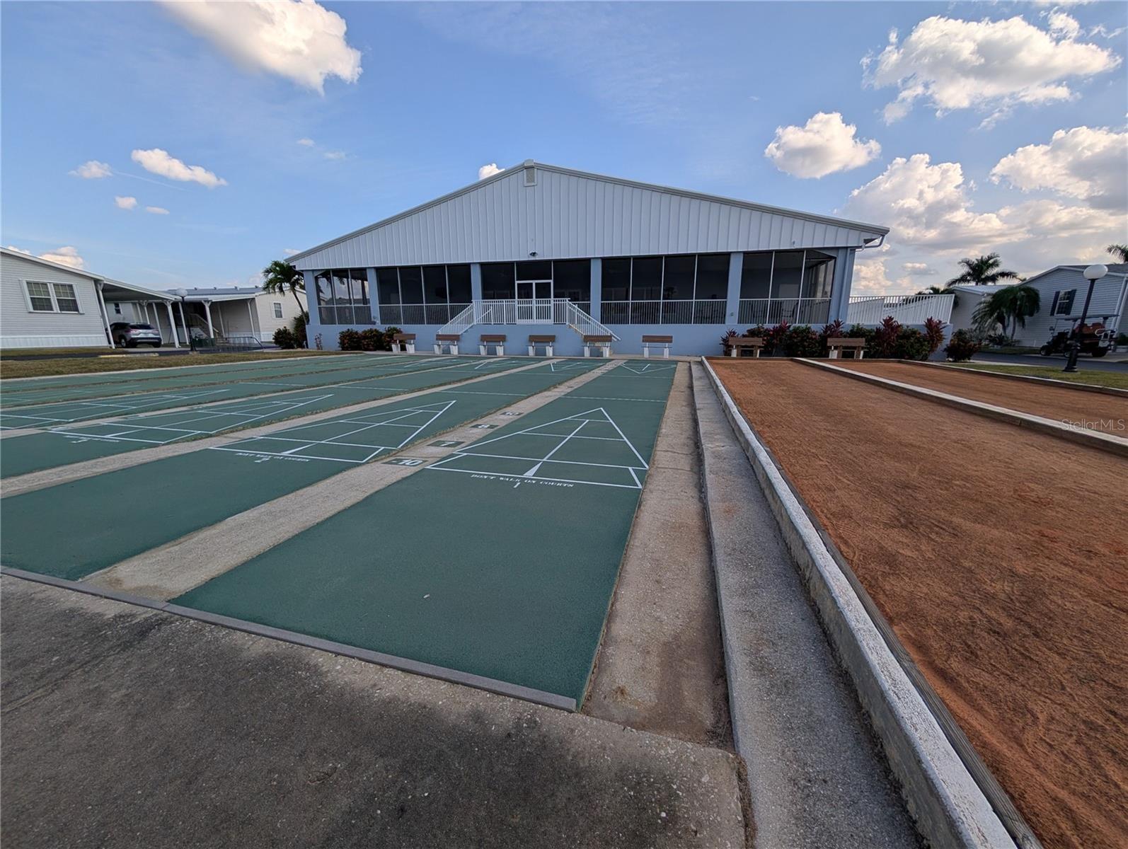 Image 66 of 78 For 4300 Riverside Drive 86