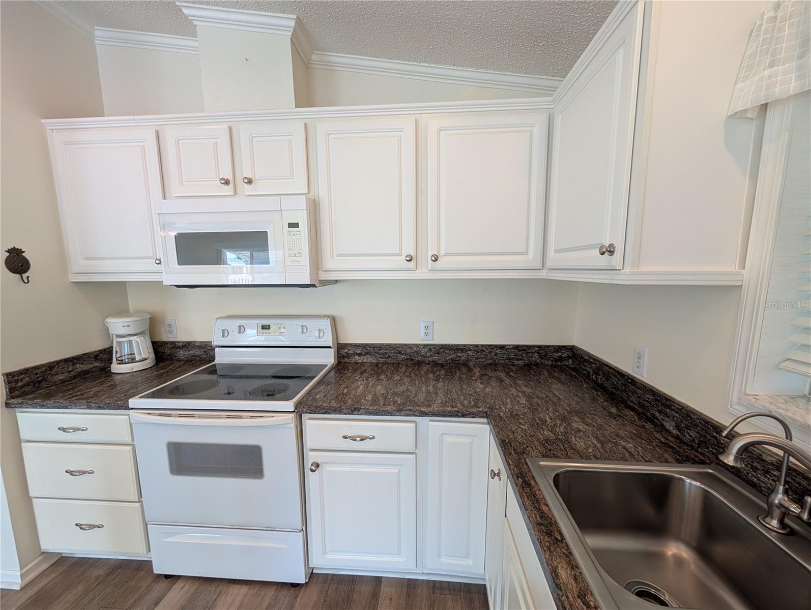 Image 7 of 78 For 4300 Riverside Drive 86