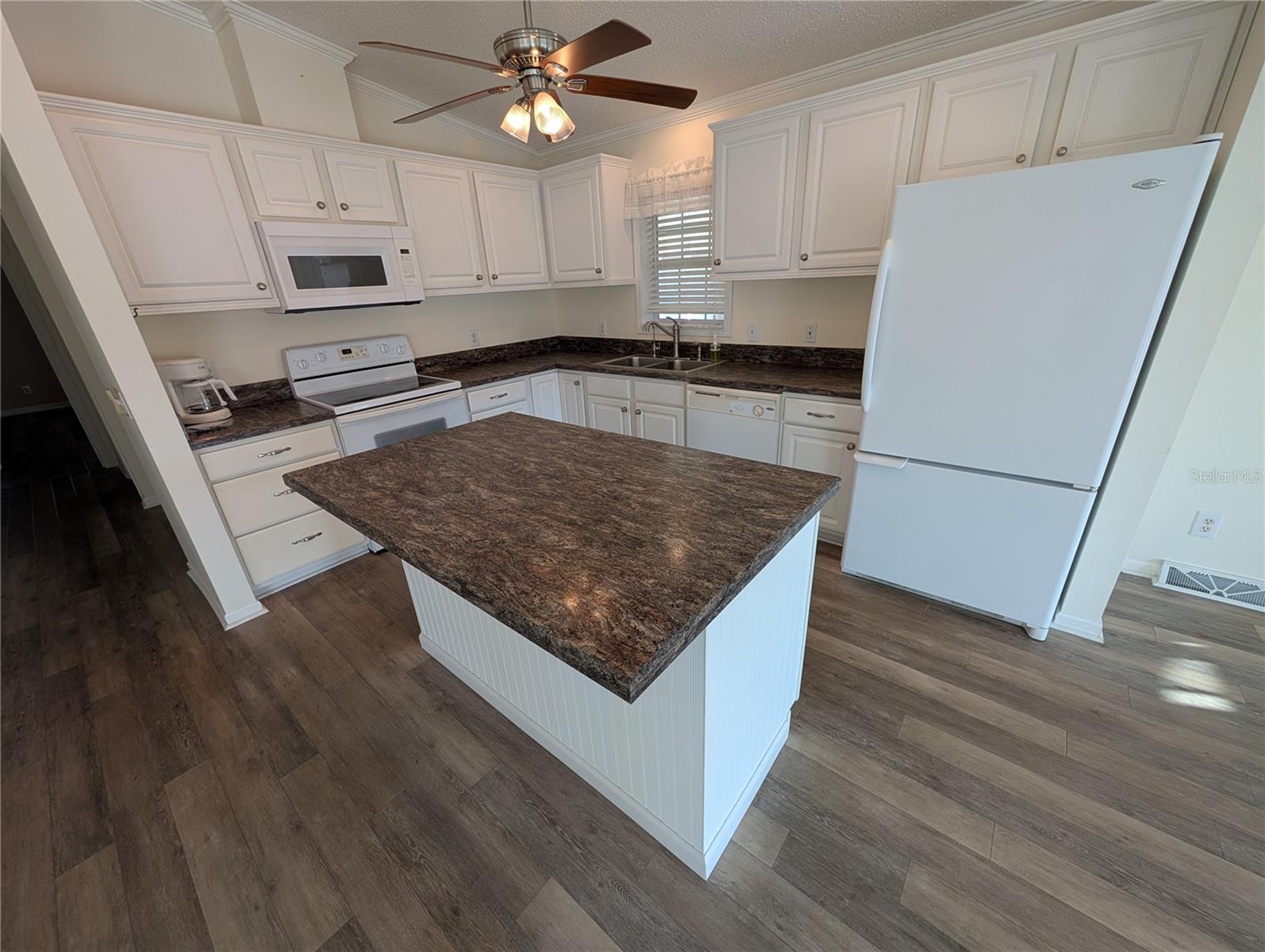 Image 8 of 78 For 4300 Riverside Drive 86