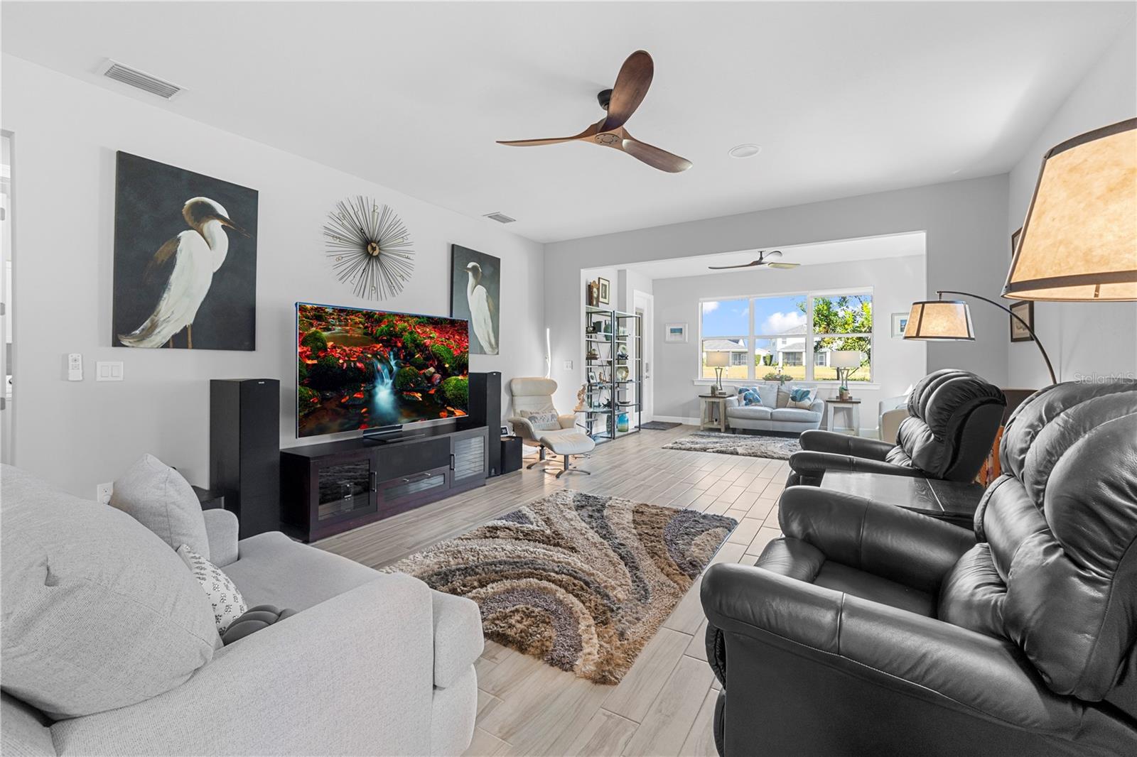 Image 20 of 78 For 42997 Canon Court