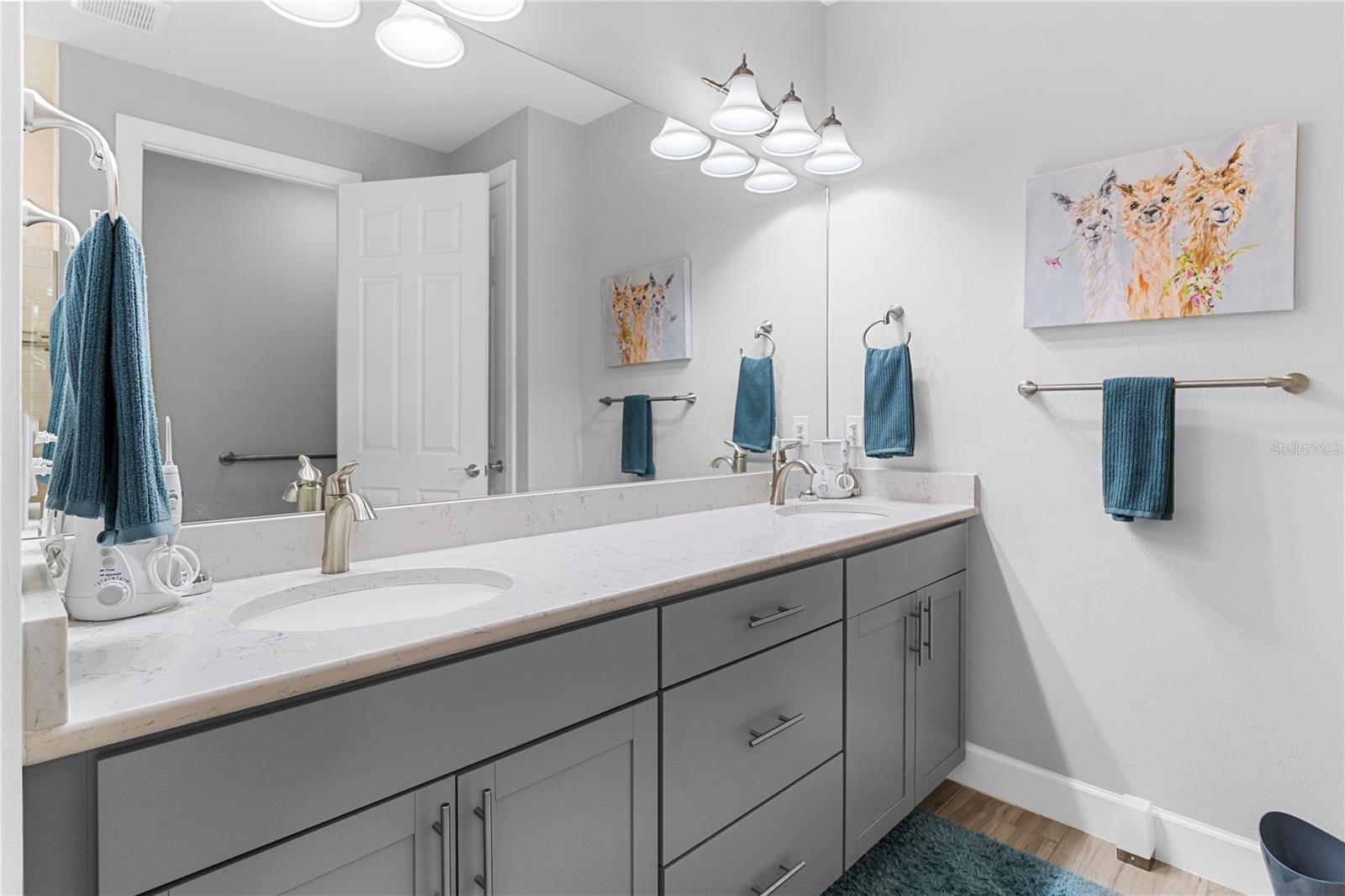 Image 27 of 78 For 42997 Canon Court