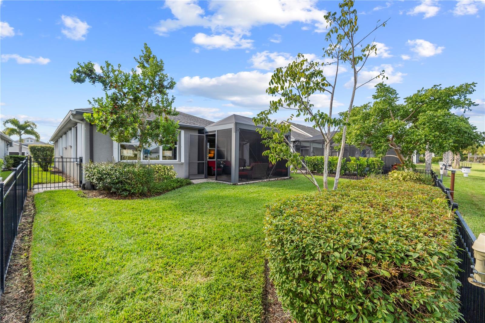 Image 34 of 78 For 42997 Canon Court