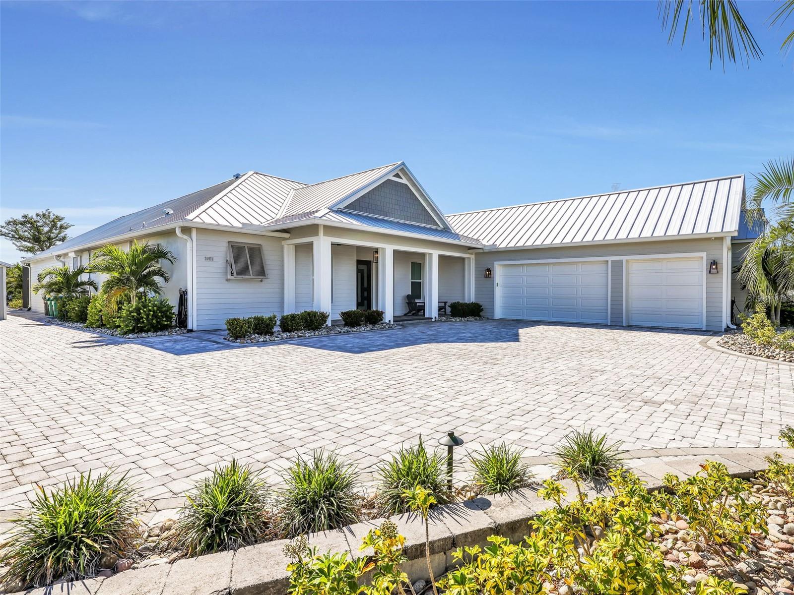 Details for 28976 Smugglers Lane, PUNTA GORDA, FL 33982