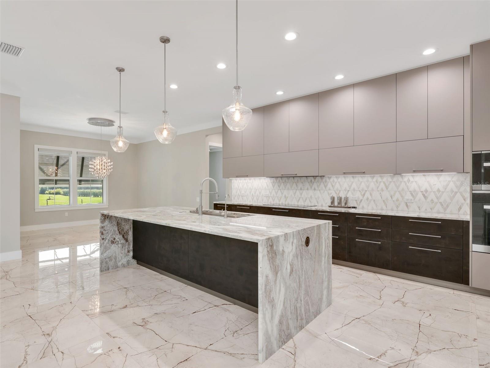 Image 19 of 65 For 28976 Smugglers Lane