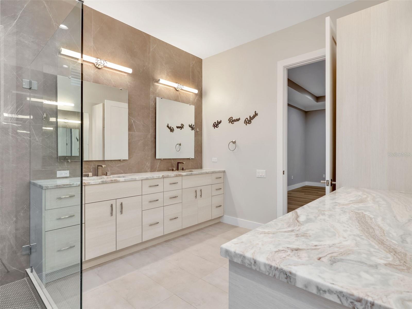 Image 26 of 65 For 28976 Smugglers Lane