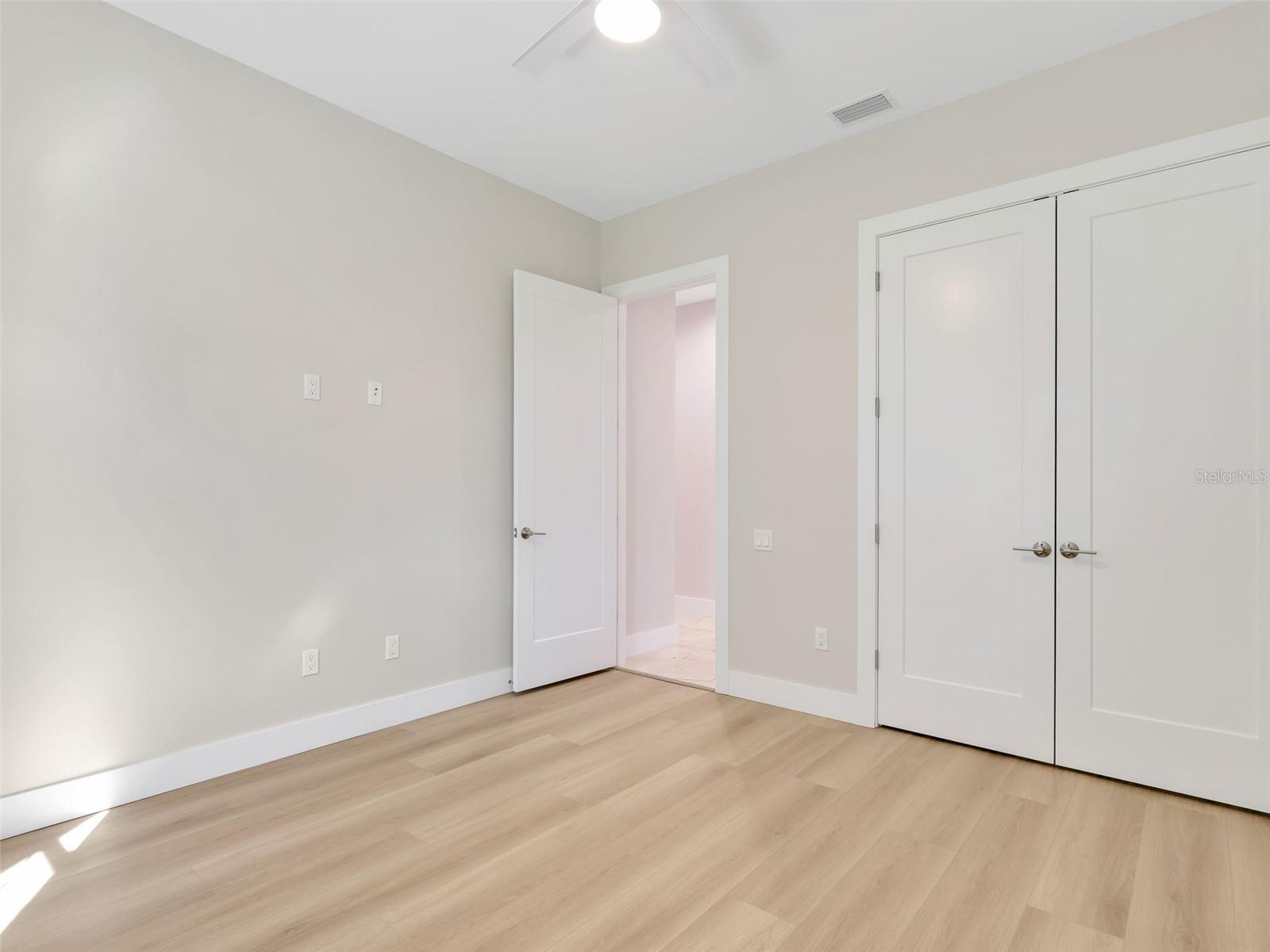 Image 36 of 65 For 28976 Smugglers Lane