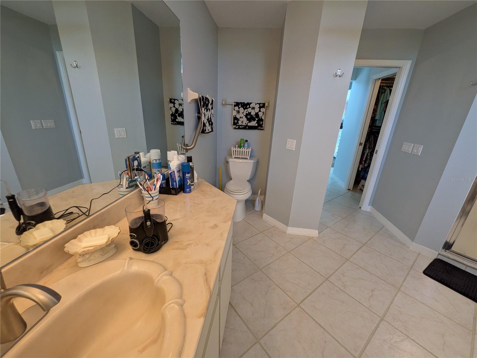 Image 21 of 56 For 12725 Kings Row