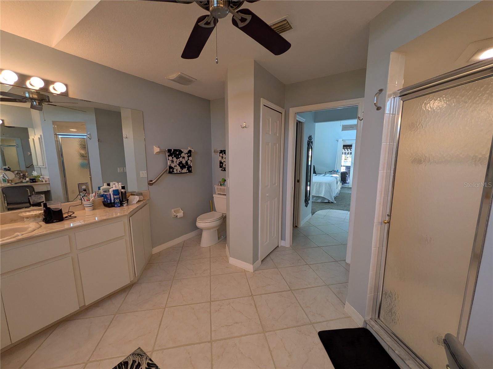 Image 22 of 56 For 12725 Kings Row