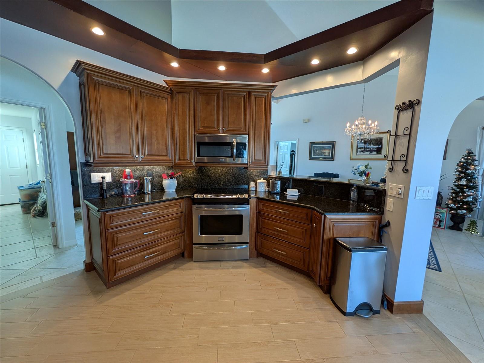 Image 6 of 56 For 12725 Kings Row