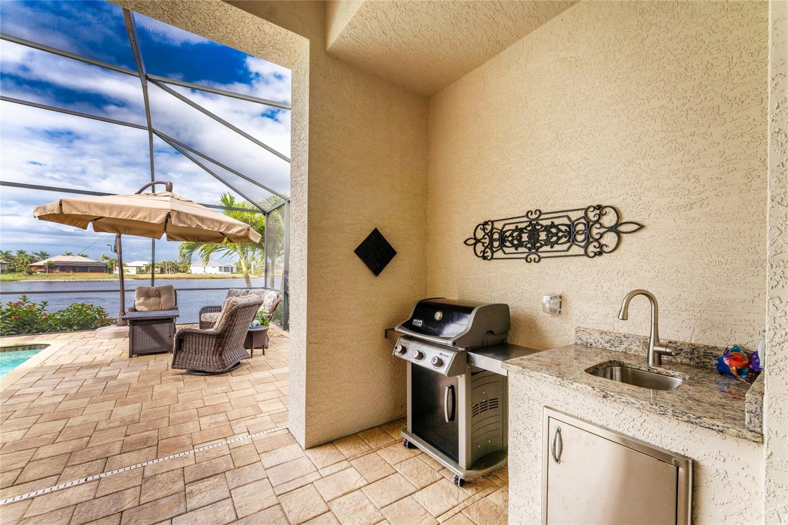 Image 30 of 67 For 24330 Matias Lane