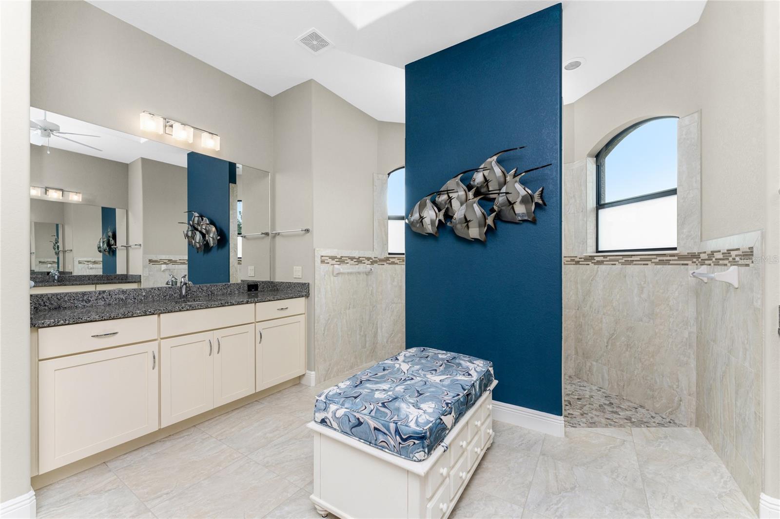 Image 37 of 67 For 24330 Matias Lane