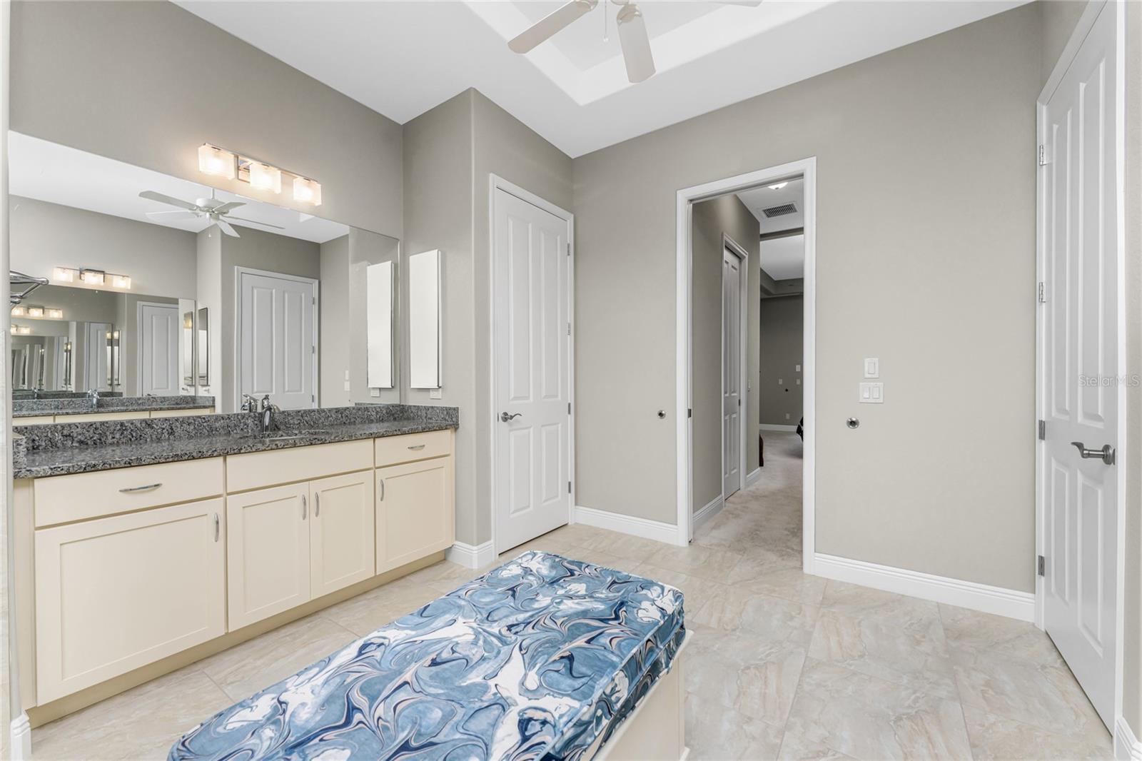 Image 39 of 67 For 24330 Matias Lane