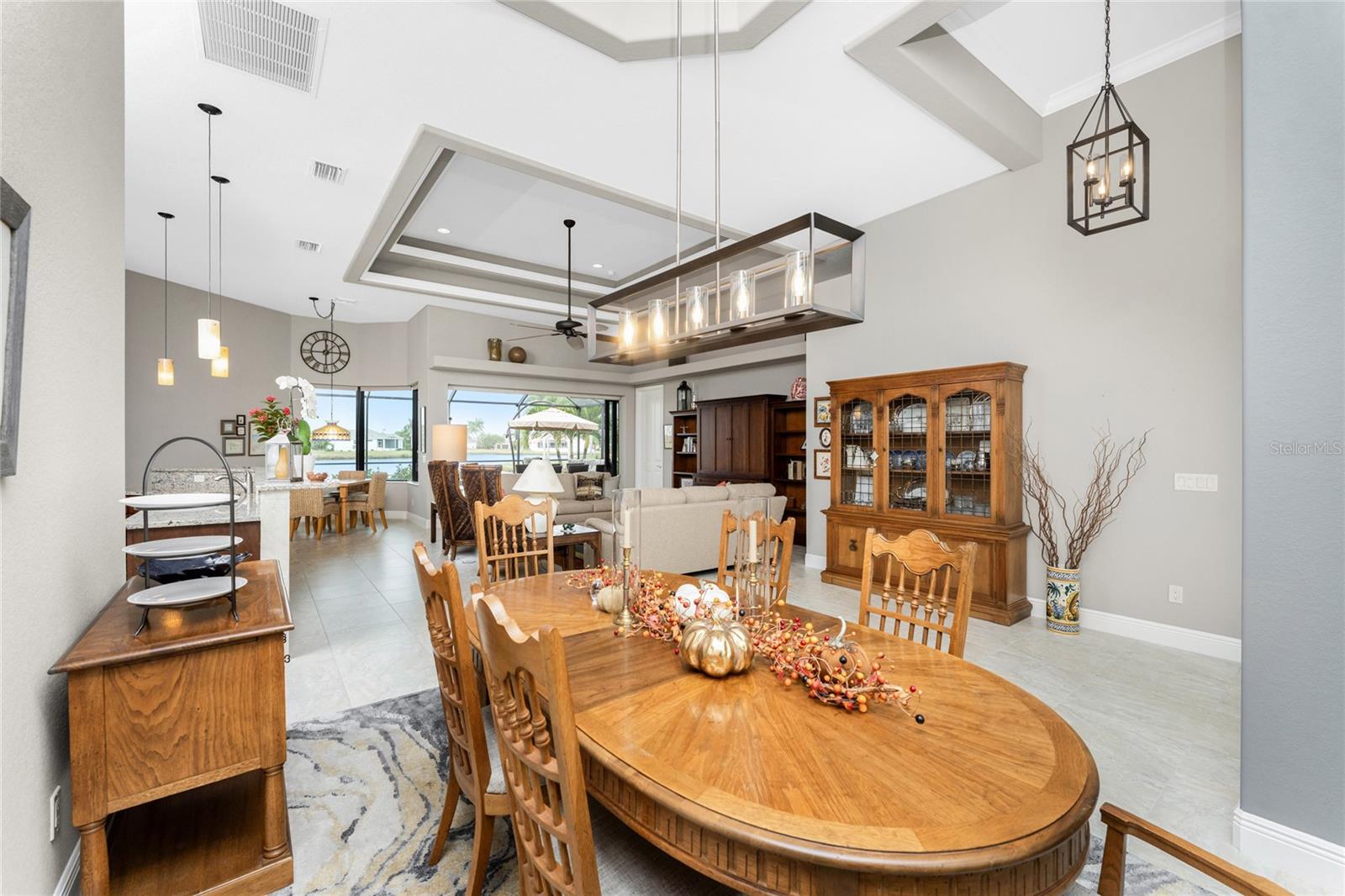 Image 8 of 67 For 24330 Matias Lane