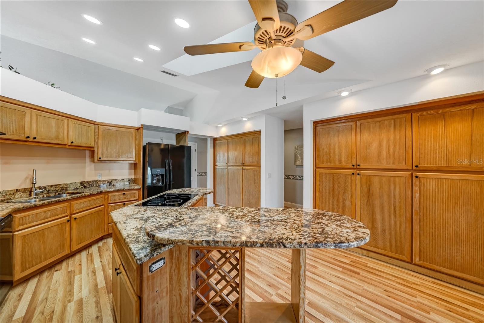 Image 10 of 40 For 2 Broadmoor Road