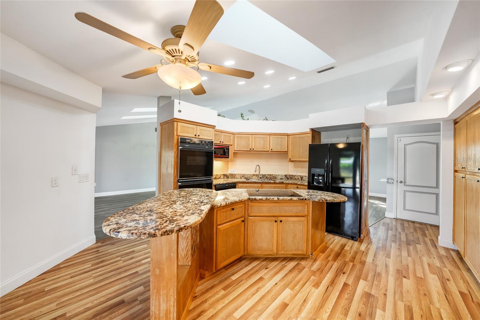 Image 11 of 40 For 2 Broadmoor Road