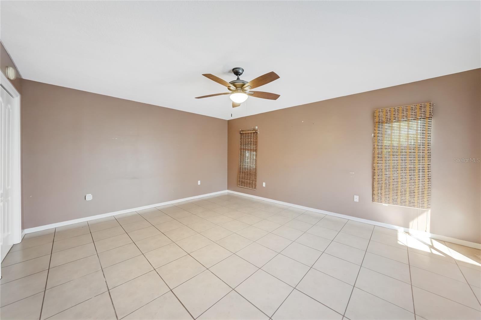 Image 27 of 40 For 2 Broadmoor Road