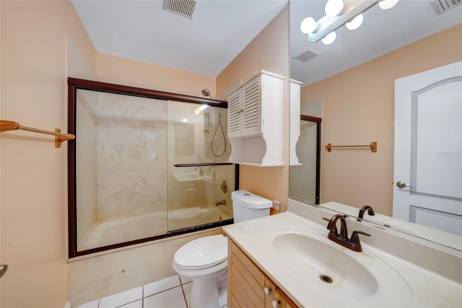 Image 28 of 40 For 2 Broadmoor Road