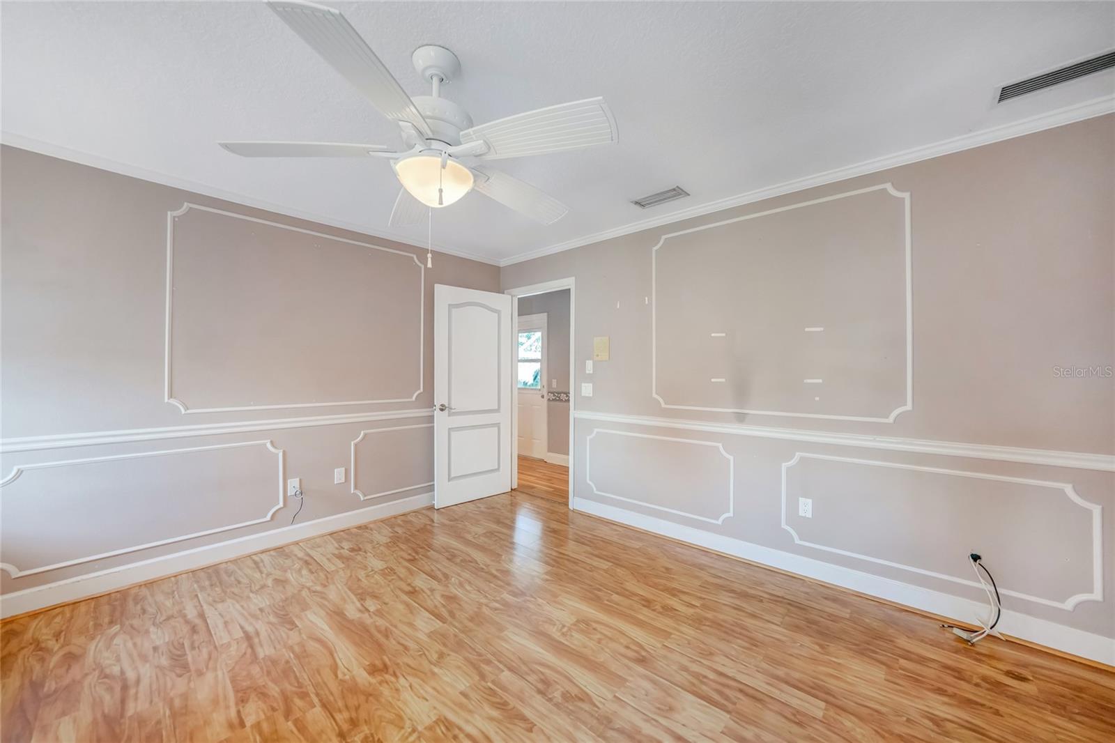 Image 30 of 40 For 2 Broadmoor Road