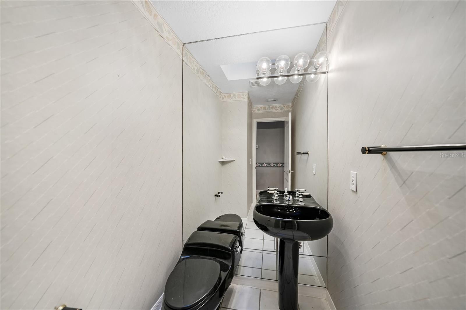 Image 32 of 40 For 2 Broadmoor Road