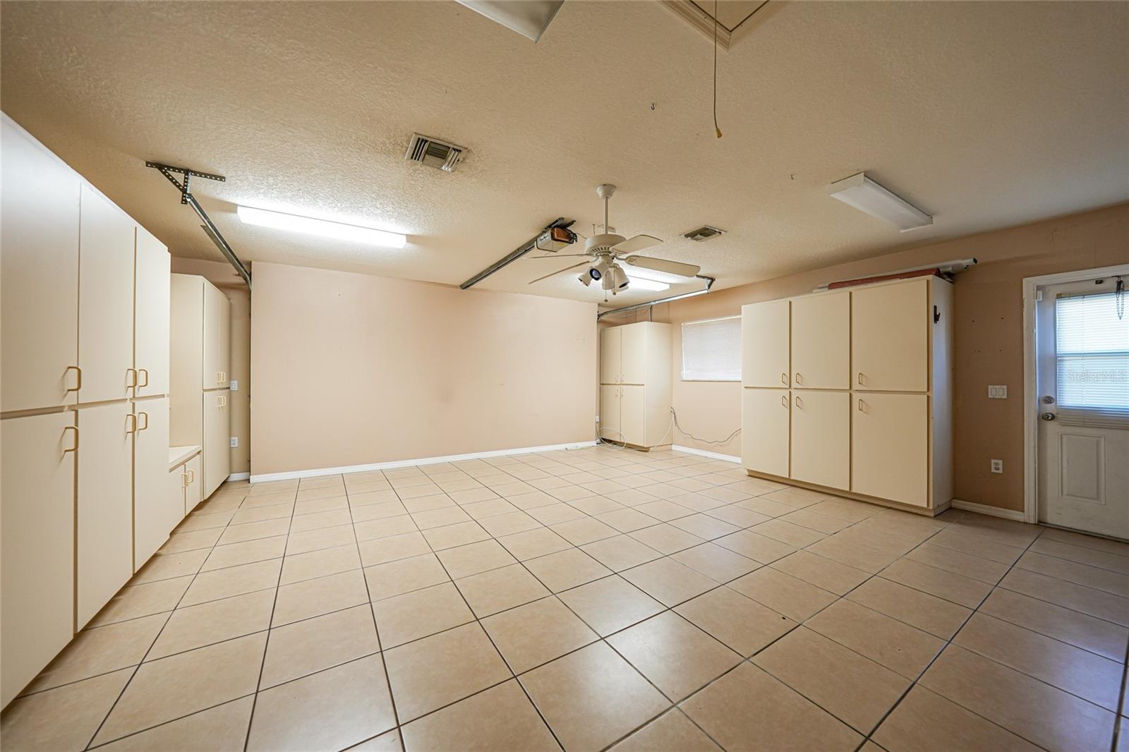 Image 35 of 40 For 2 Broadmoor Road