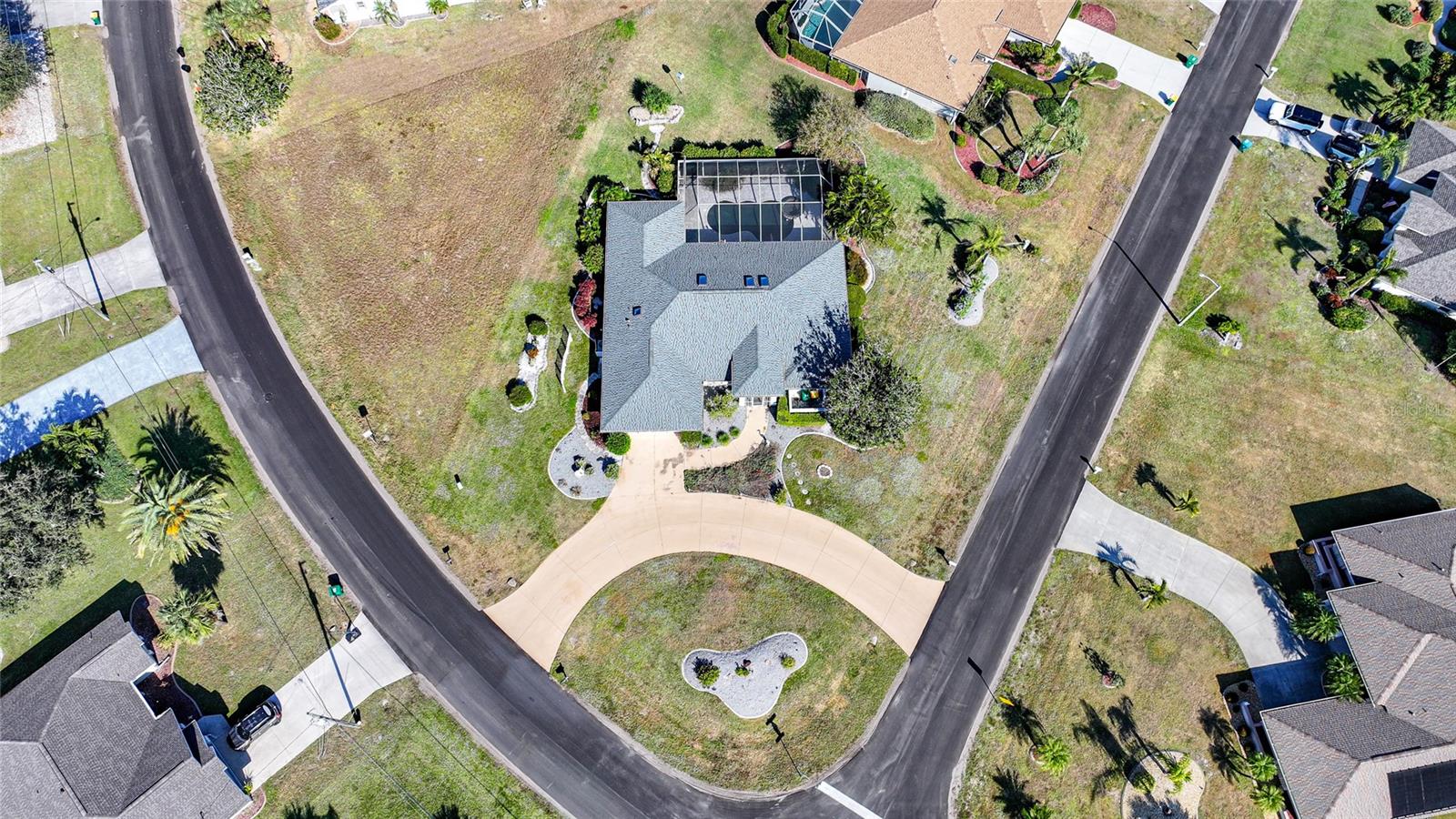 Image 39 of 40 For 2 Broadmoor Road