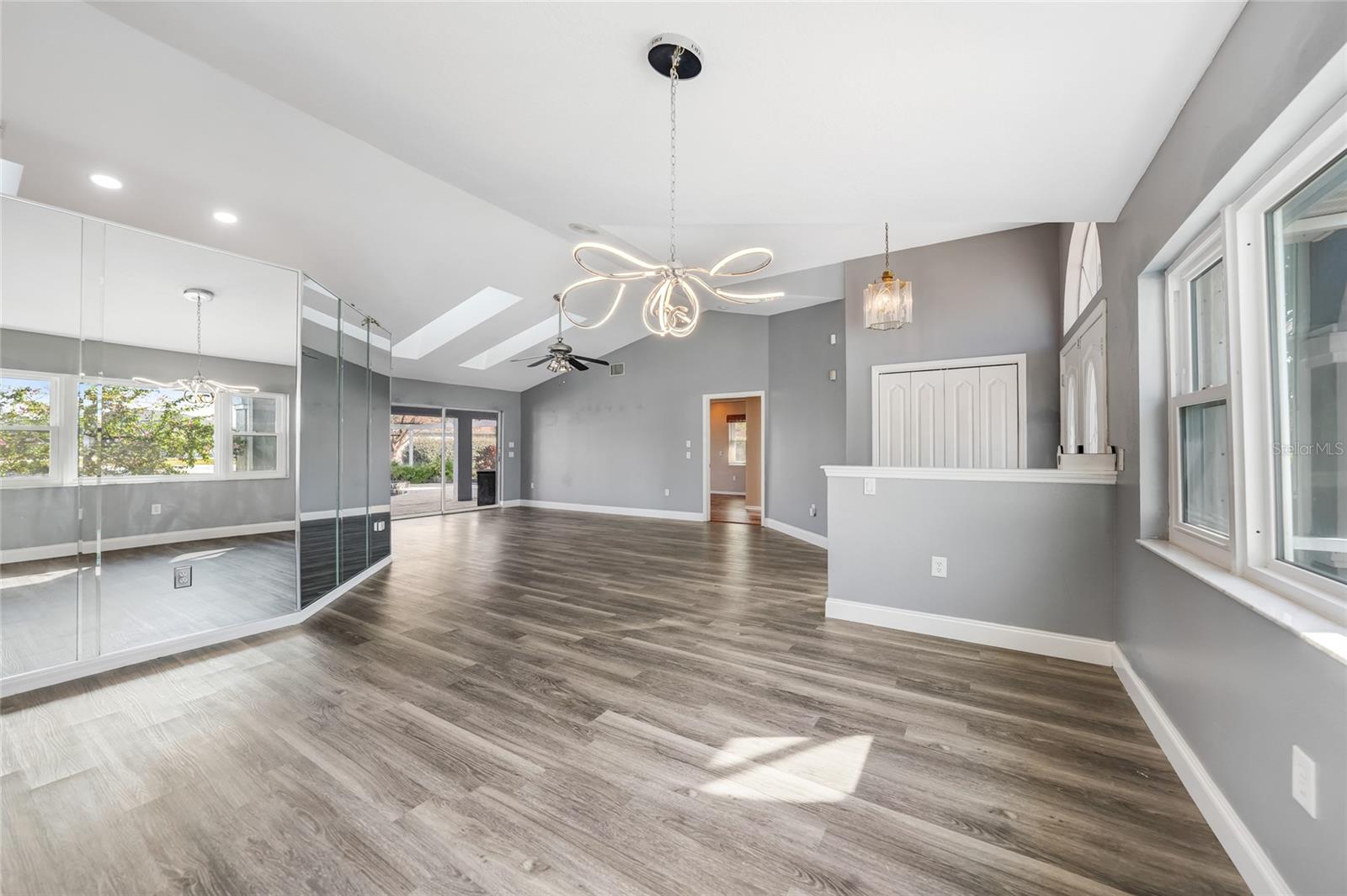 Image 6 of 40 For 2 Broadmoor Road