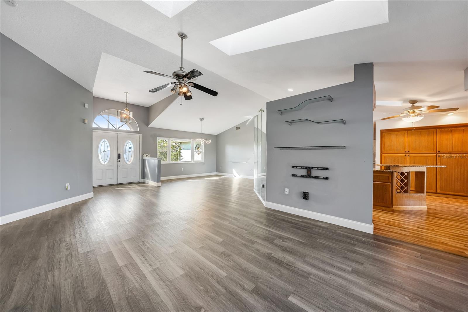 Image 9 of 40 For 2 Broadmoor Road