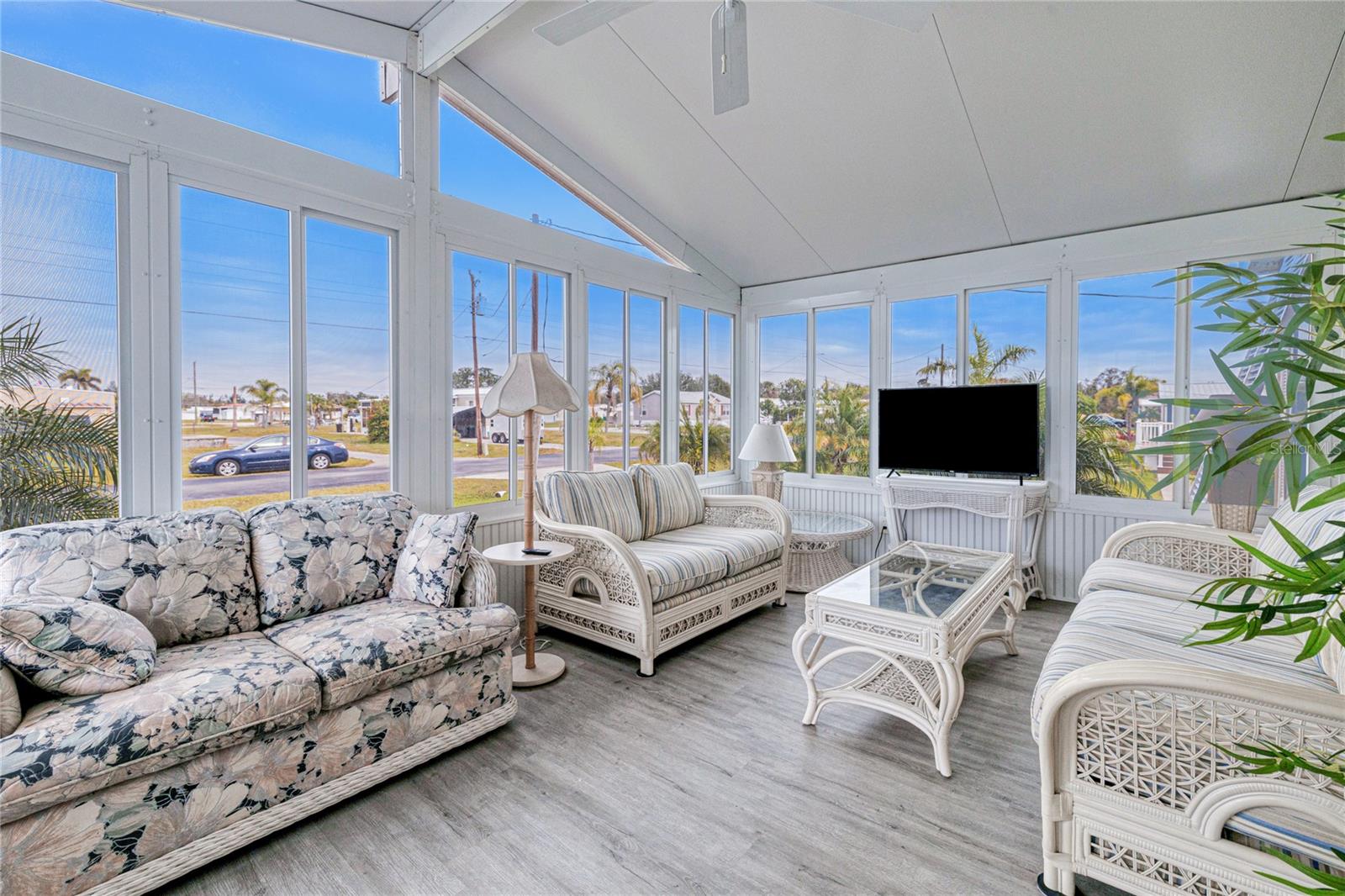 Image 20 of 32 For 29191 Orangewood Street