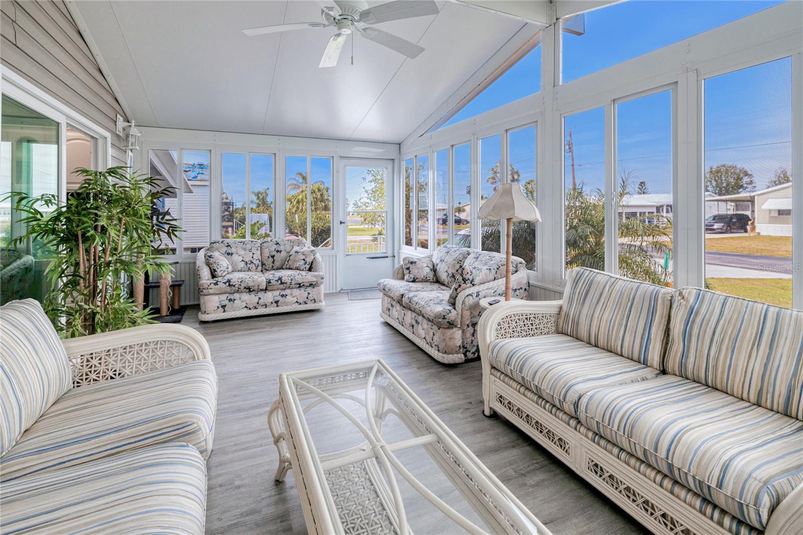 Image 22 of 32 For 29191 Orangewood Street