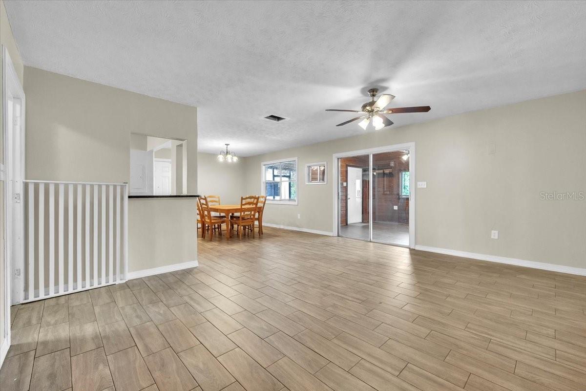 Image 15 of 67 For 9082 Acorn Boulevard