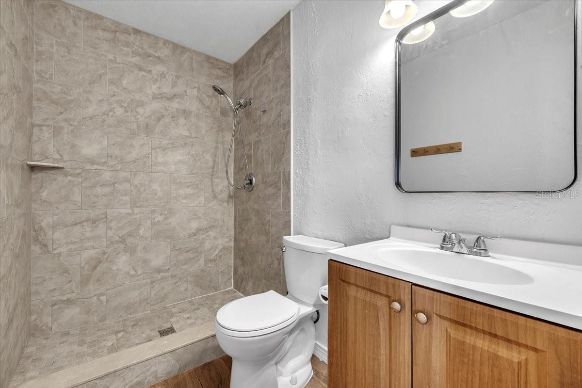 Image 32 of 67 For 9082 Acorn Boulevard