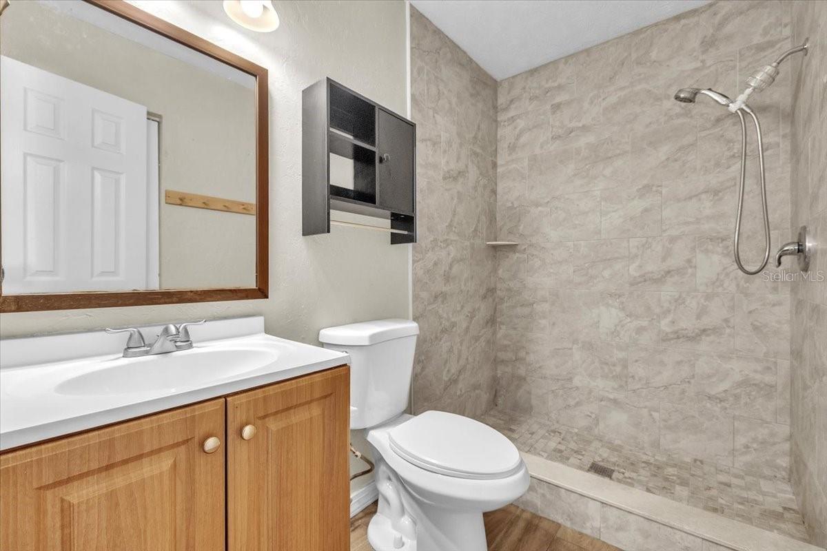 Image 37 of 67 For 9082 Acorn Boulevard