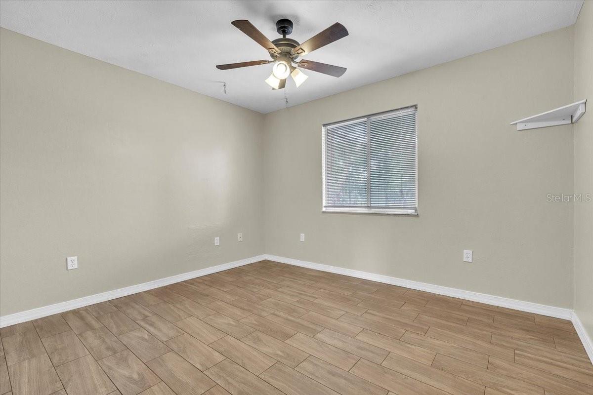 Image 39 of 67 For 9082 Acorn Boulevard