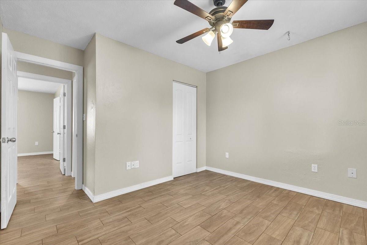 Image 40 of 67 For 9082 Acorn Boulevard