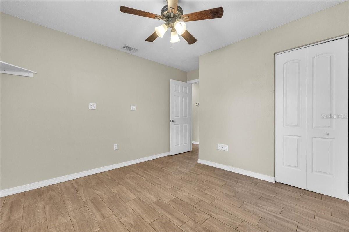 Image 41 of 67 For 9082 Acorn Boulevard