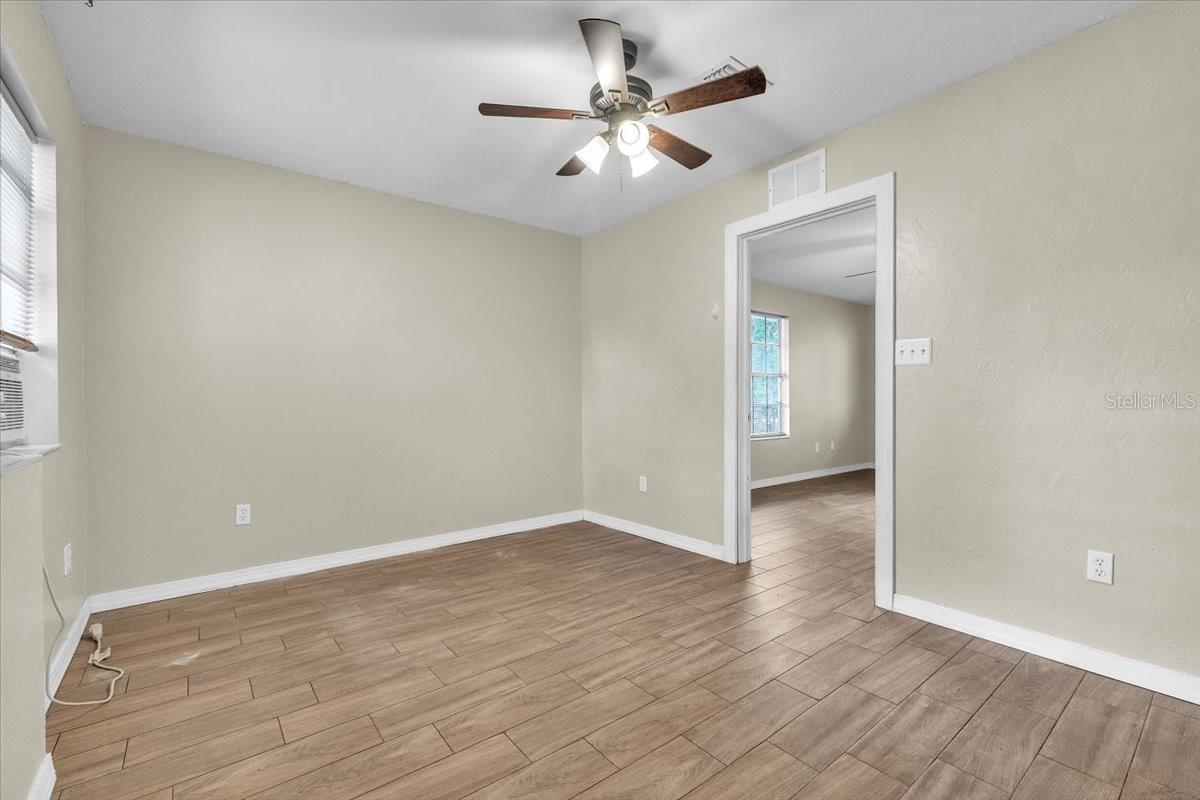 Image 44 of 67 For 9082 Acorn Boulevard