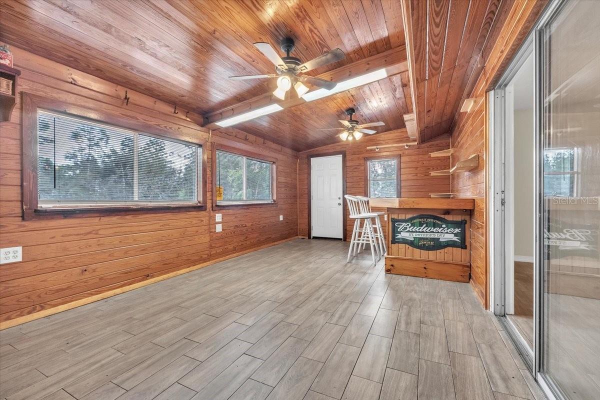 Image 45 of 67 For 9082 Acorn Boulevard