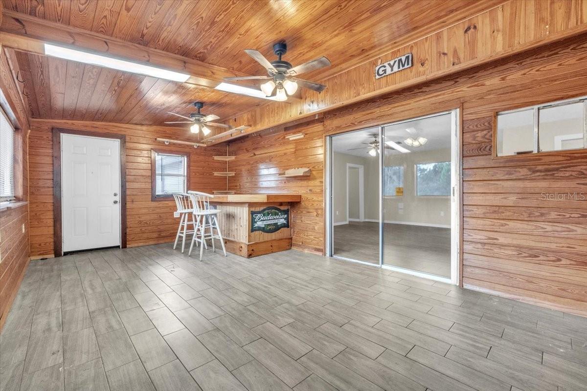 Image 46 of 67 For 9082 Acorn Boulevard