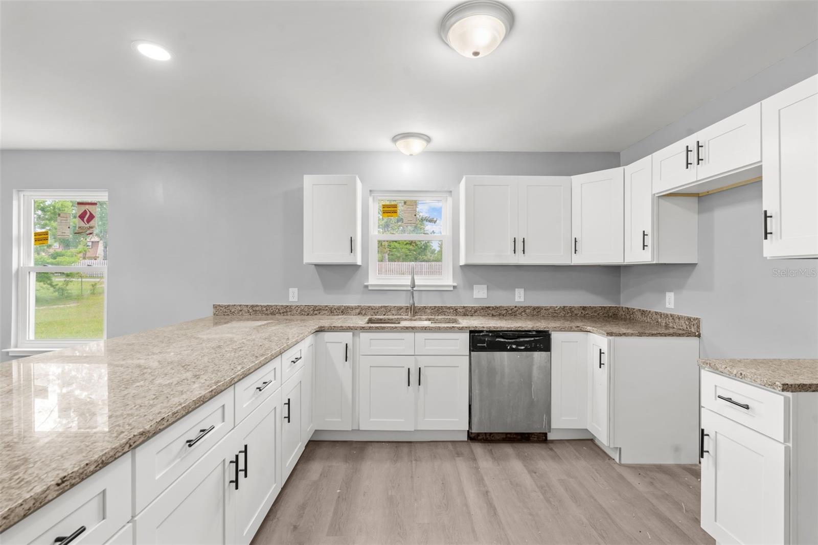 Image 17 of 39 For 8823 Seminole Street