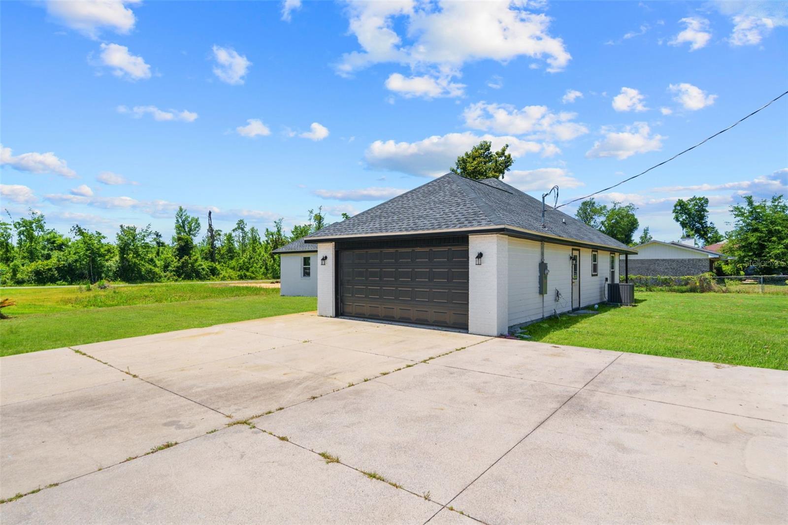 Image 8 of 39 For 8823 Seminole Street