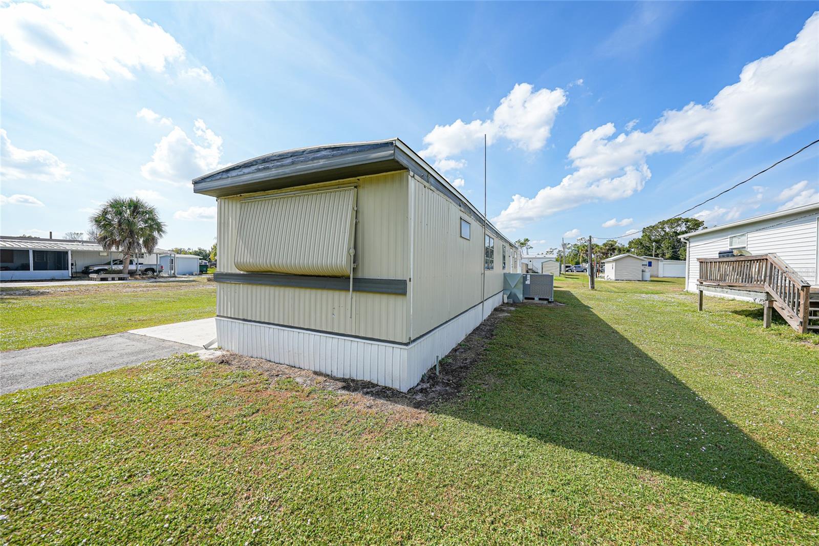 Image 25 of 31 For 11187 Crenshaw Avenue