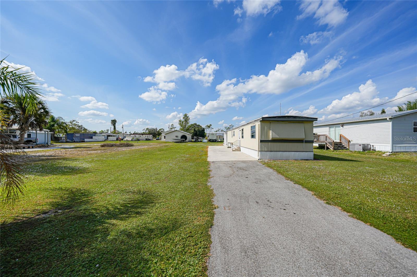 Image 28 of 31 For 11187 Crenshaw Avenue