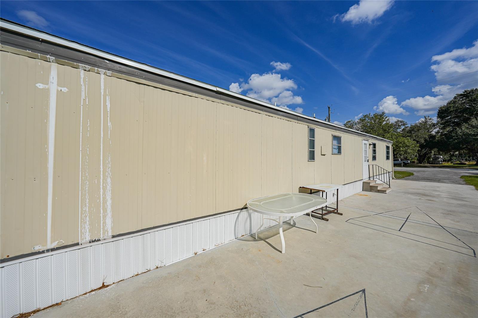 Image 30 of 31 For 11187 Crenshaw Avenue