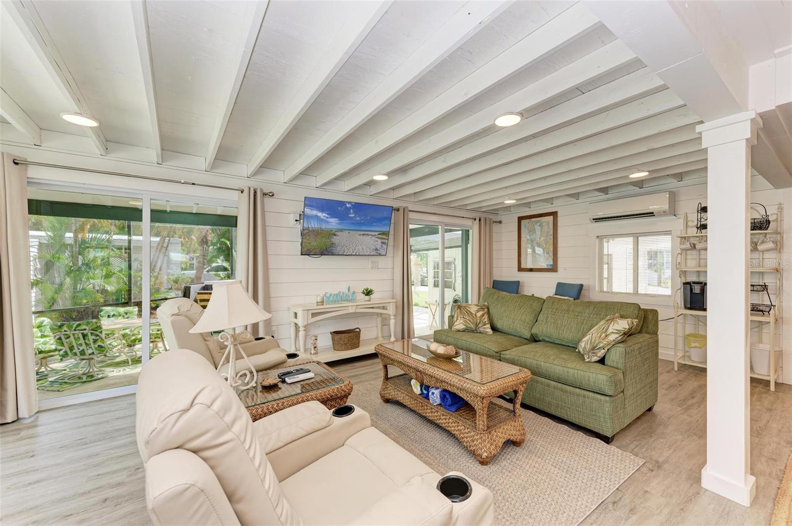 Image 16 of 59 For 740 Deauville Drive